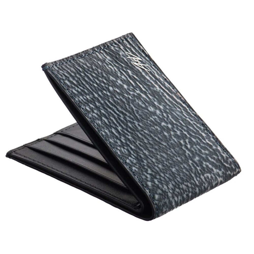 Handmade Shark Leather Wallet – Minimalist Look with Ocean Blue Color